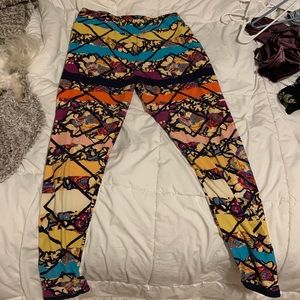 Super comfy colorful leggings